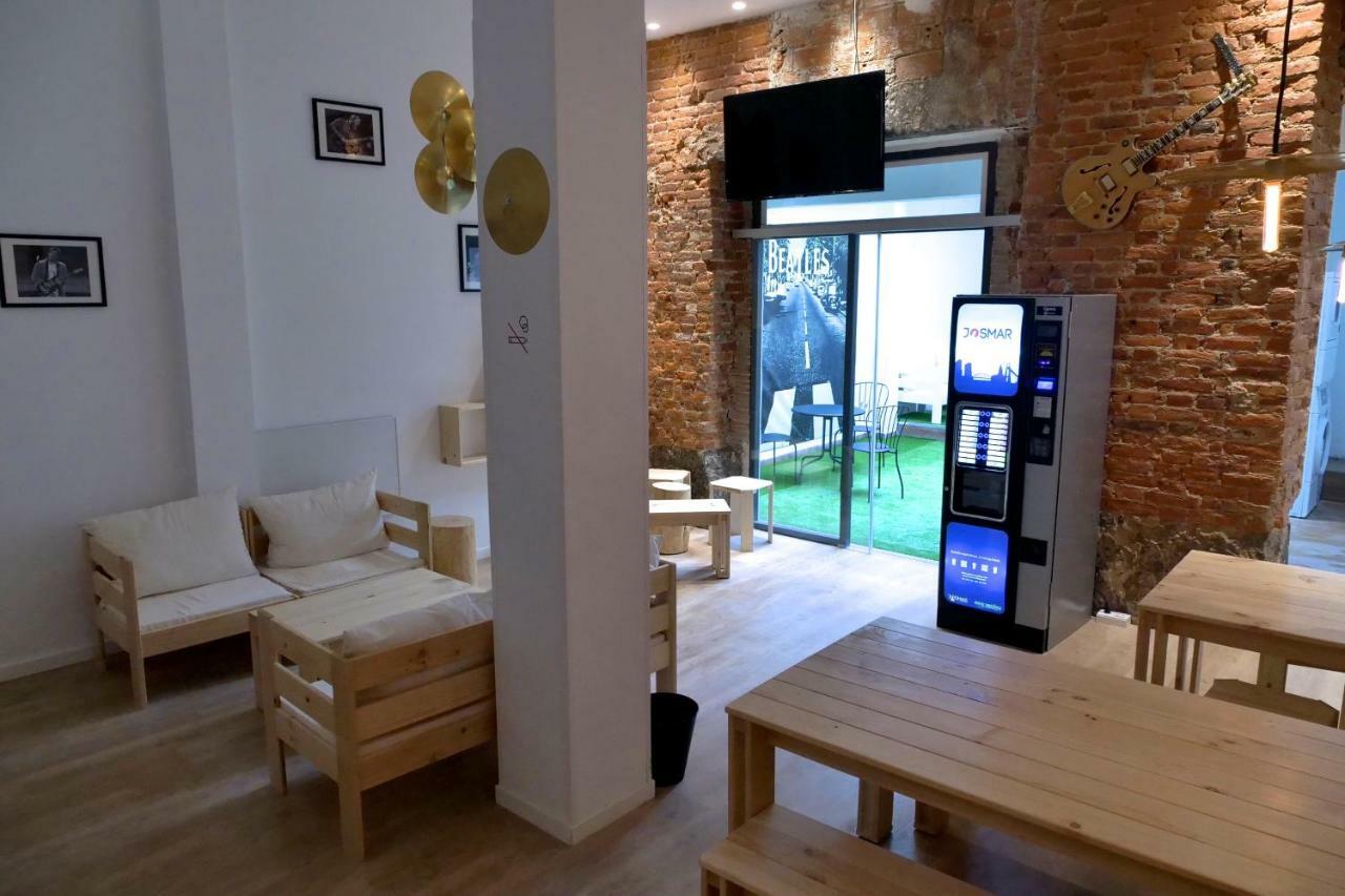 Guitar Hostel Bilbao Eksteriør billede